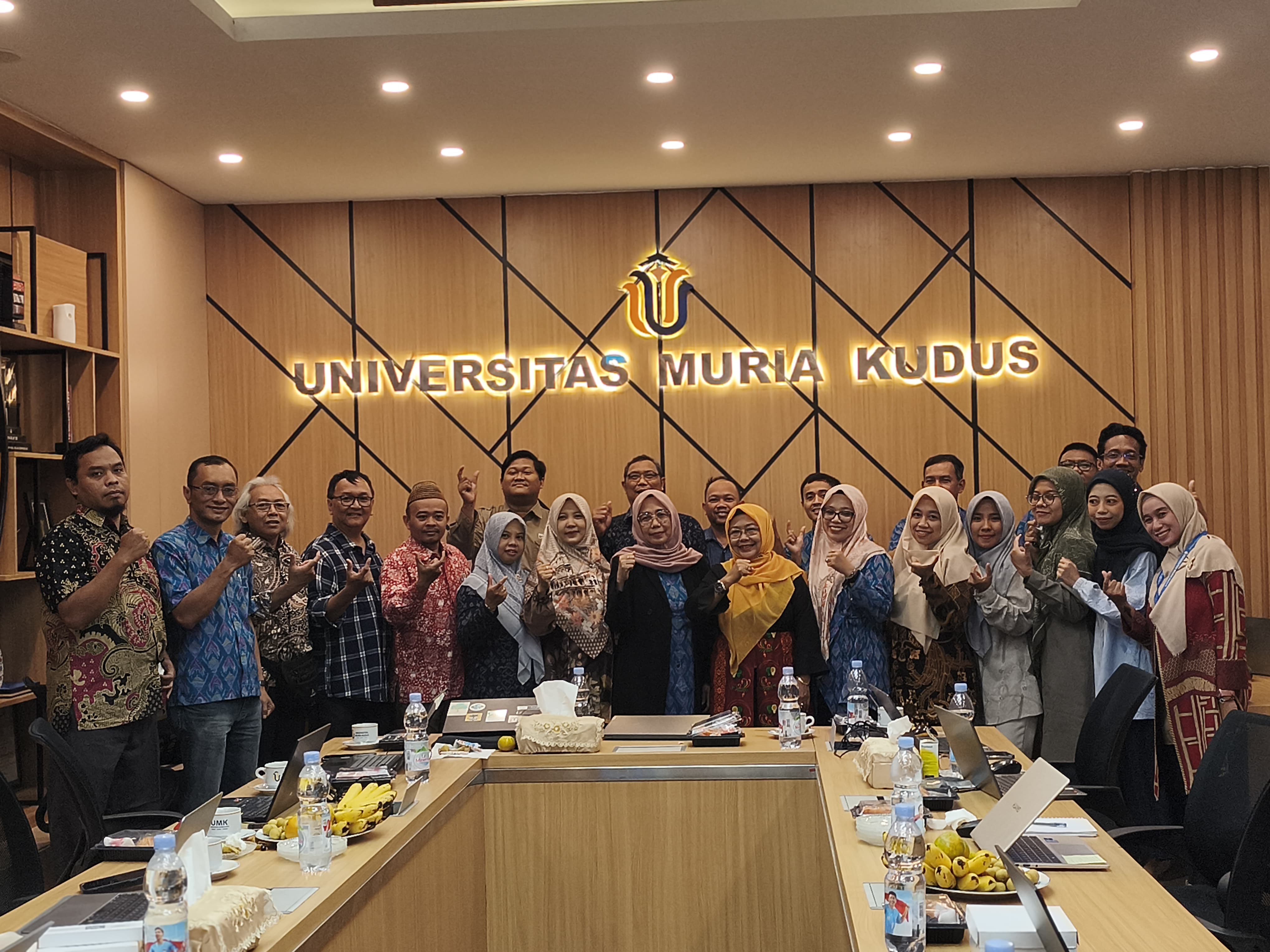 Workshop Review Kurikulum Program Magister Pendidikan Dasar (MPD) Universitas Muria Kudus (UMK) yang digelar di lantai satu Gedung Rektorat UMK, 1-2 Oktober 2025.