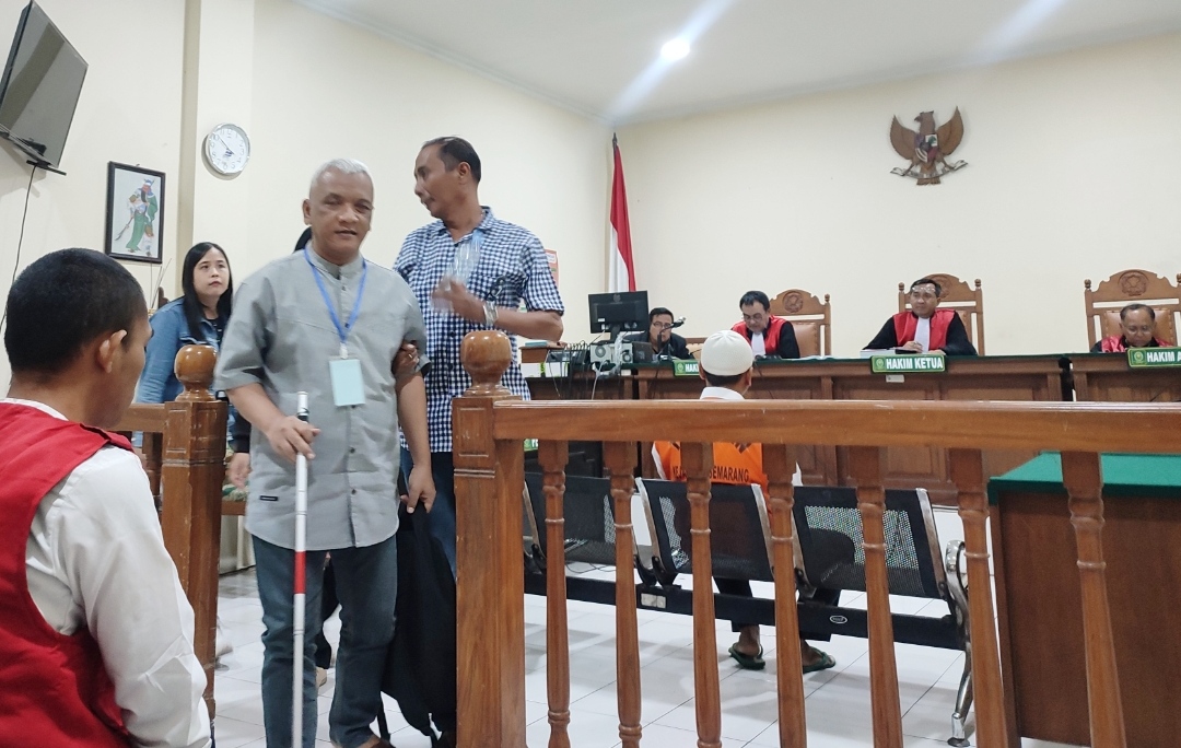 Empat saksi korban penipuan perumahan menjadi saksi di Pengadilan Negeri Semarang, Kamis (9/10/2025).