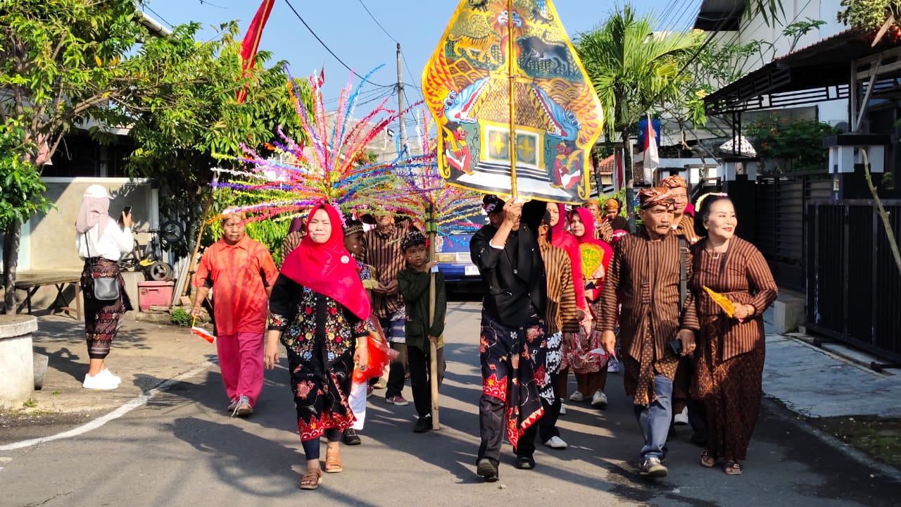 Gebyar seni yang digelar warga RW 04 Kelurahan Kalipancur, Ngaliyan.