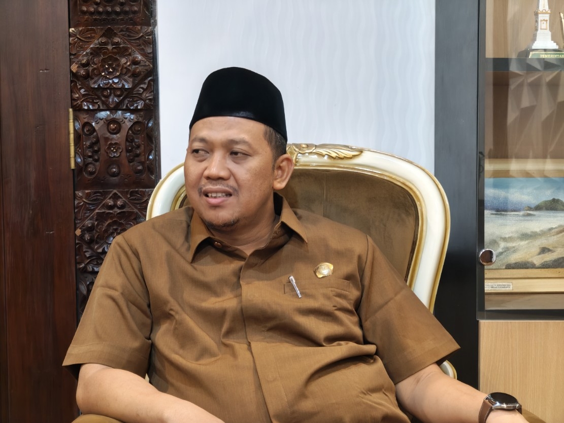 Ketua DPRD Batang, Suudi.