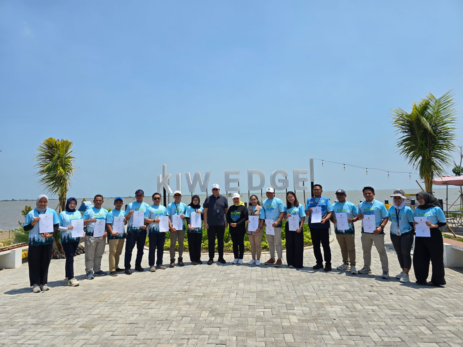 PT Kawasan Industri Wijayakusuma Tanam Ribuan Mangrove dan Cemara Laut, Dukung Gerakan Lingkungan &ldquo;Mageri Segoro&rdquo;