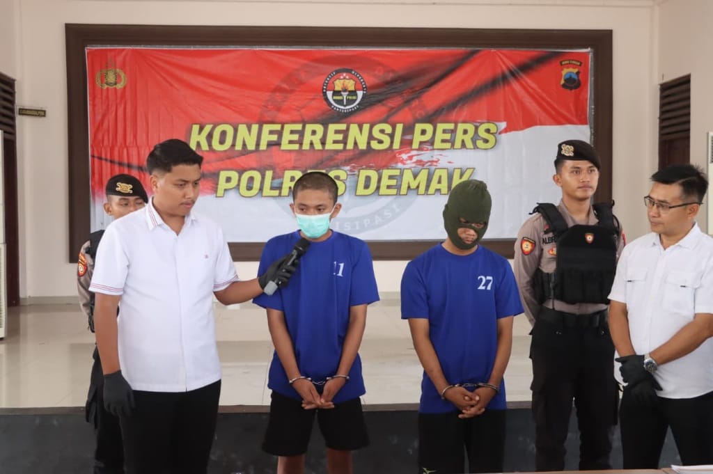 Pelaku curanmor dimintai keterangan petugas.(wahibpribadi)