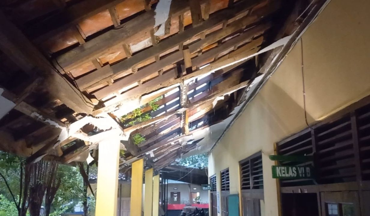 SD Negeri Wonorejo 03, Kecamatan Pringapus, Kabupaten Semarang, mengalami kerusakan parah pada empat ruang kelas.&nbsp;Maria Novena/Jawa Pos Radar Semarang