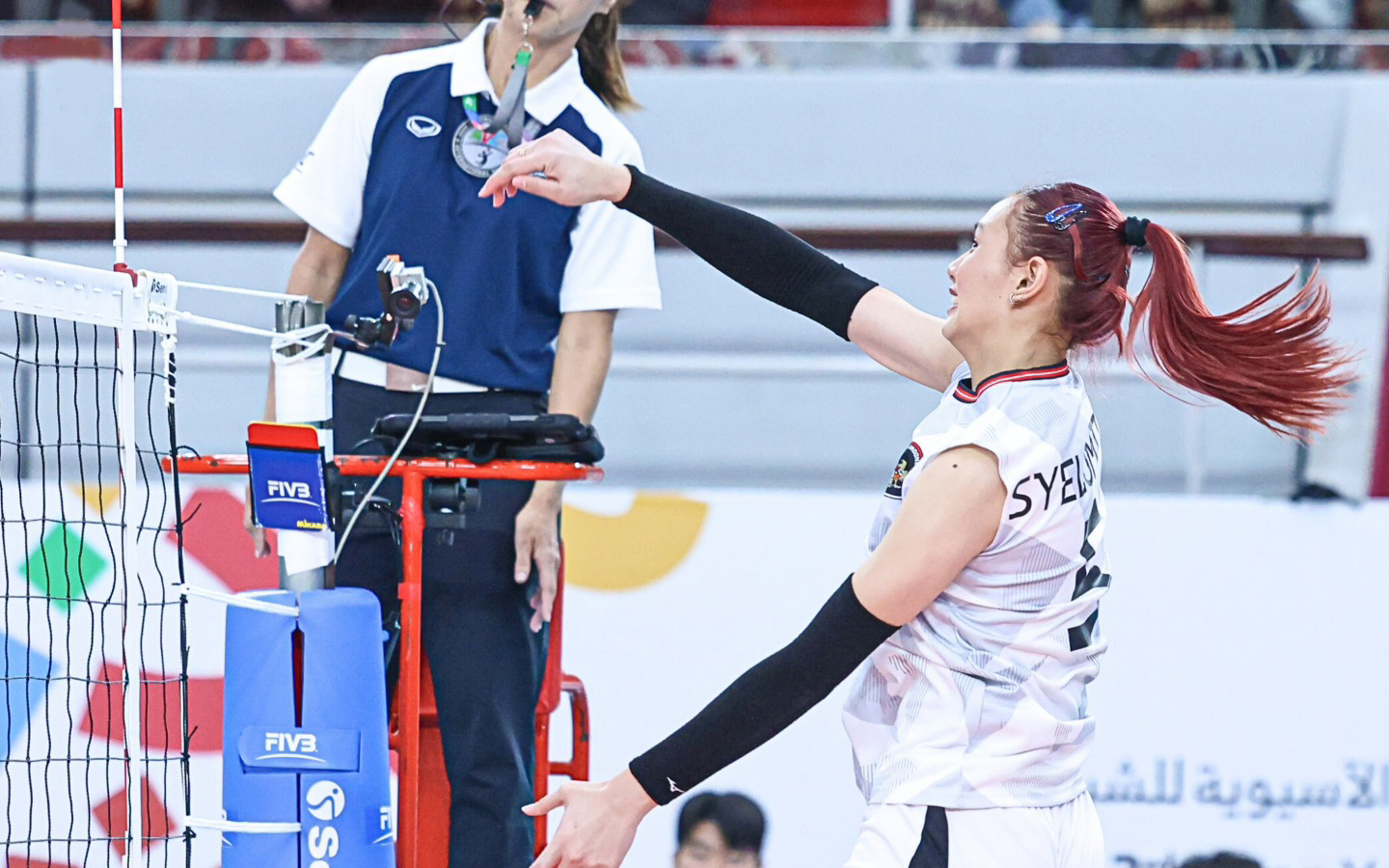 Tim nasional voli putri U-18 Indonesia melaku ke babak grand final Asia Youth Games 2025 usai mengalahkan Thailand dengan skor 26-24, 27-25, 25-17.