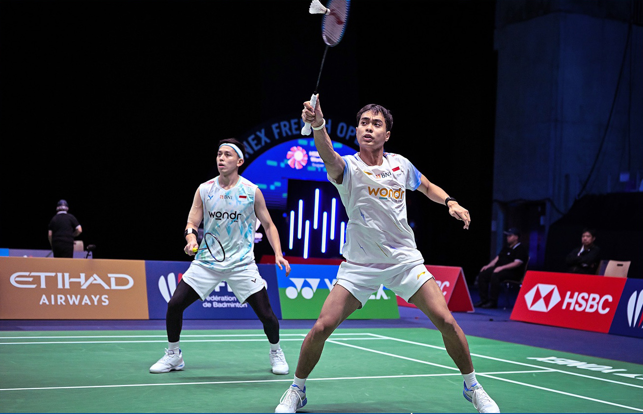 Muhammad Rian Ardianto/Rahmat Hidayat harus bertarung tiga gim untuk mengalahkan Rasmus Espersen/Andreas Sondergaard, 17-21, 21-14, 21-14.