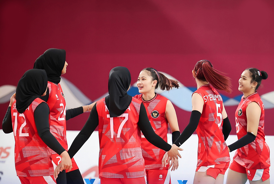 Timnas voli putri U-18 Indonesia harus mengakui keunggulan Iran dengan skor 2-3 (26-28, 25-20, 25-18, 17-25, 14-16) di babak final Asian Youth Games 2025.