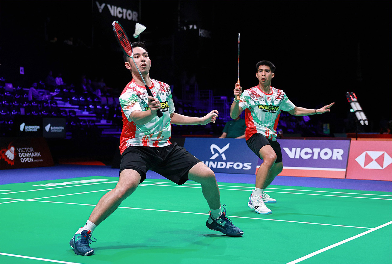 Sabar Karyaman Gutama/Moh. Reza Pahlevi Isfahani akan menghadapi unggulan pertama asal Malaysia, Aaron Chia/Soh Wooi Yik di babak perempatfinal Hylo Open 2025.