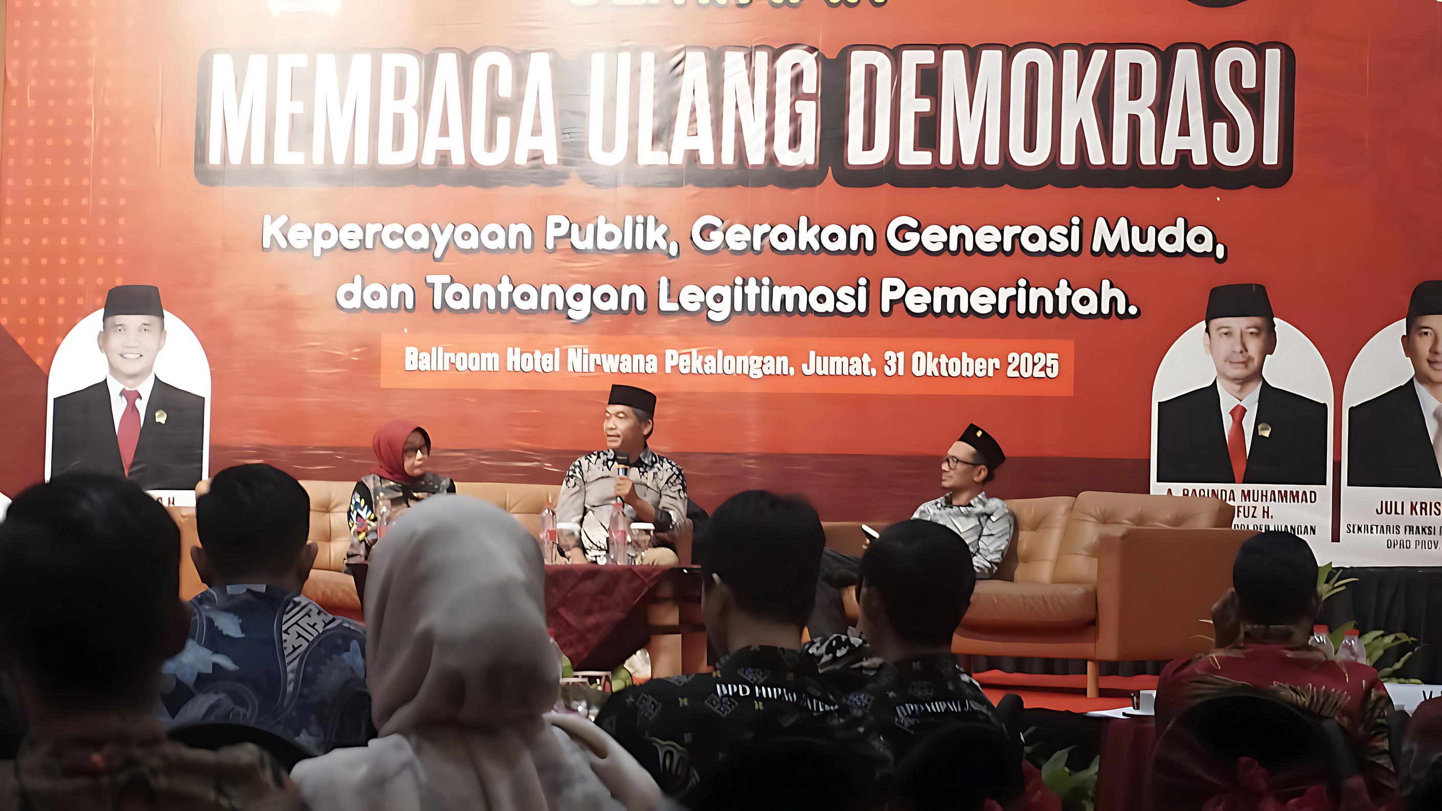 DISKUSI &ndash; Sejumlah tokoh dan anggota DPRD Jateng saat menggelar diskusi Ballroom Hotel Nirwana pada Jumat (31/10/2025).
