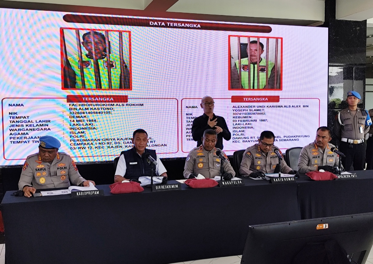 Dua tampang anggota Polres Pekalongan yang di PTDH kasus penipuan