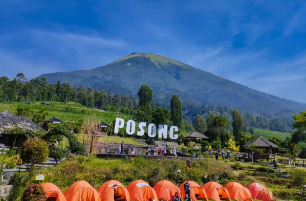 Sektor pariwisata Temanggung terus menggeliat. Ada desa wisata Posong yang menampilkan panorama Sindoro&ndash;Sumbing, hingga Lembah Kaloran yang memikat dengan udara segar dan kesejukan pedesaan.