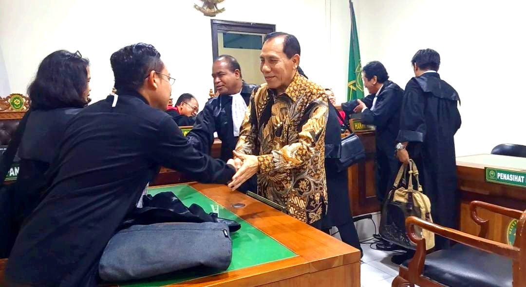 Terdakwa Bambang Raya Saputra kasus penyedia hiburan malam Mansion KTV & Bar menjalani sidang putusan di Pengadilan Negeri Semarang, Rabu (12/11/2025).