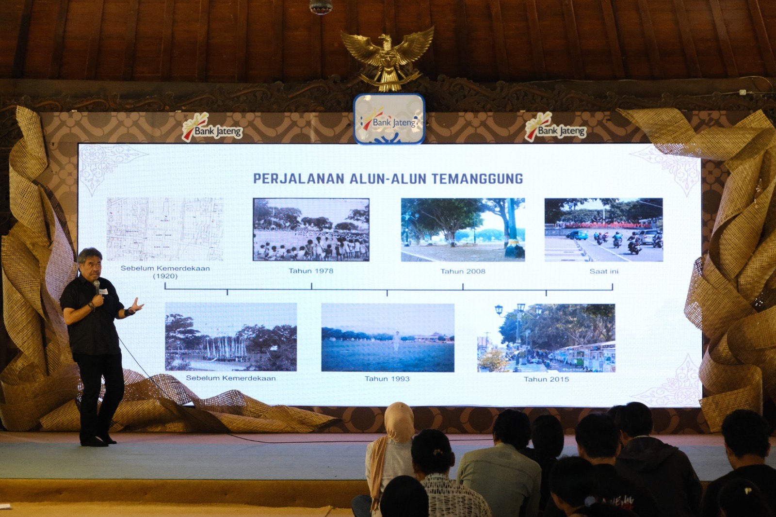 Focus Group Discussion (FGD) soal revitalisasi Alun-alun Temanggung melibatkan warga dari sejumlah unsur di Pendopo Pengayoman.