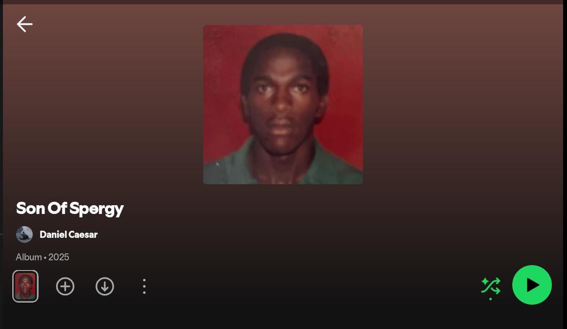Daniel Caesar kembali mencuri perhatian lewat album terbarunya Son of Spregy. Lagu &ldquo;Who Knows&rdquo; dan &ldquo;Baby Blue (feat. Norwill Simmonds)&rdquo; viral karena banyak yang relate dengan liriknya.