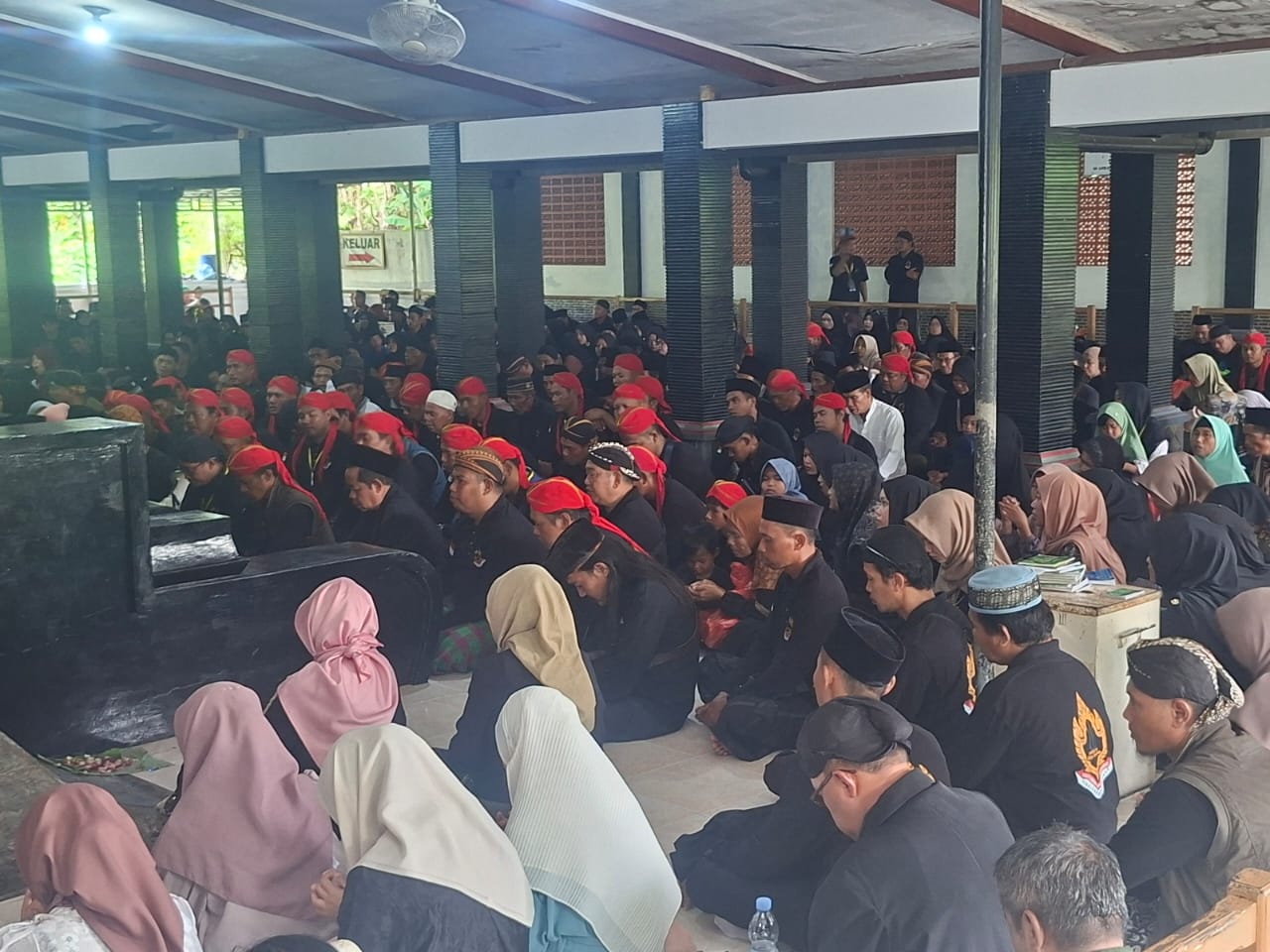Para santri Pathok Jogo ziarah di Kadilangu.(Wahibpribadi)