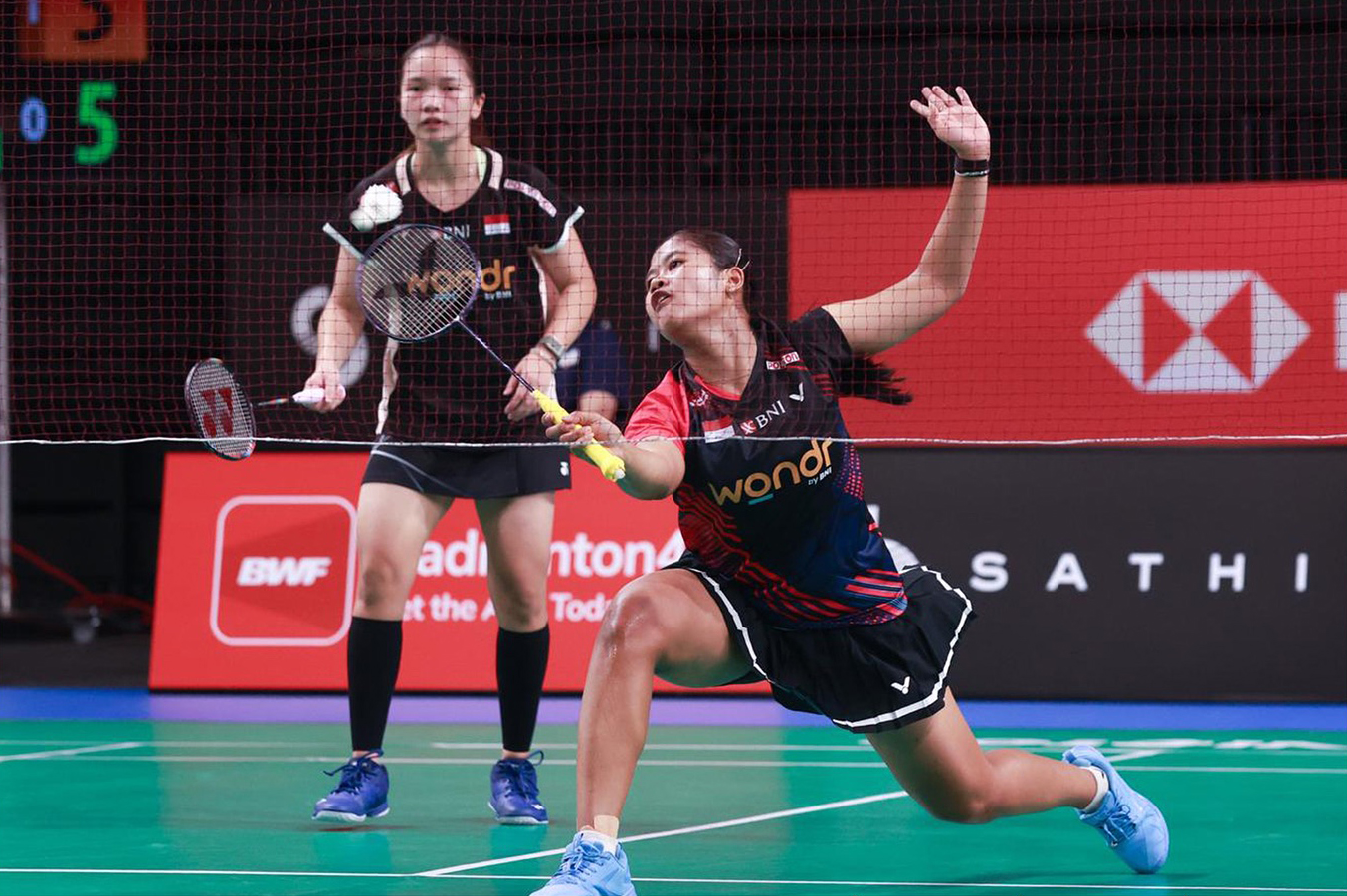 Febi Setianingrum/Rachel Allessya Rose menang atas wakil tuan rumah Gronya Somerville/Angela Yu 17-21, 21-14, 21-15 untuk lolos ke babak kedua Australia Open 2025.
