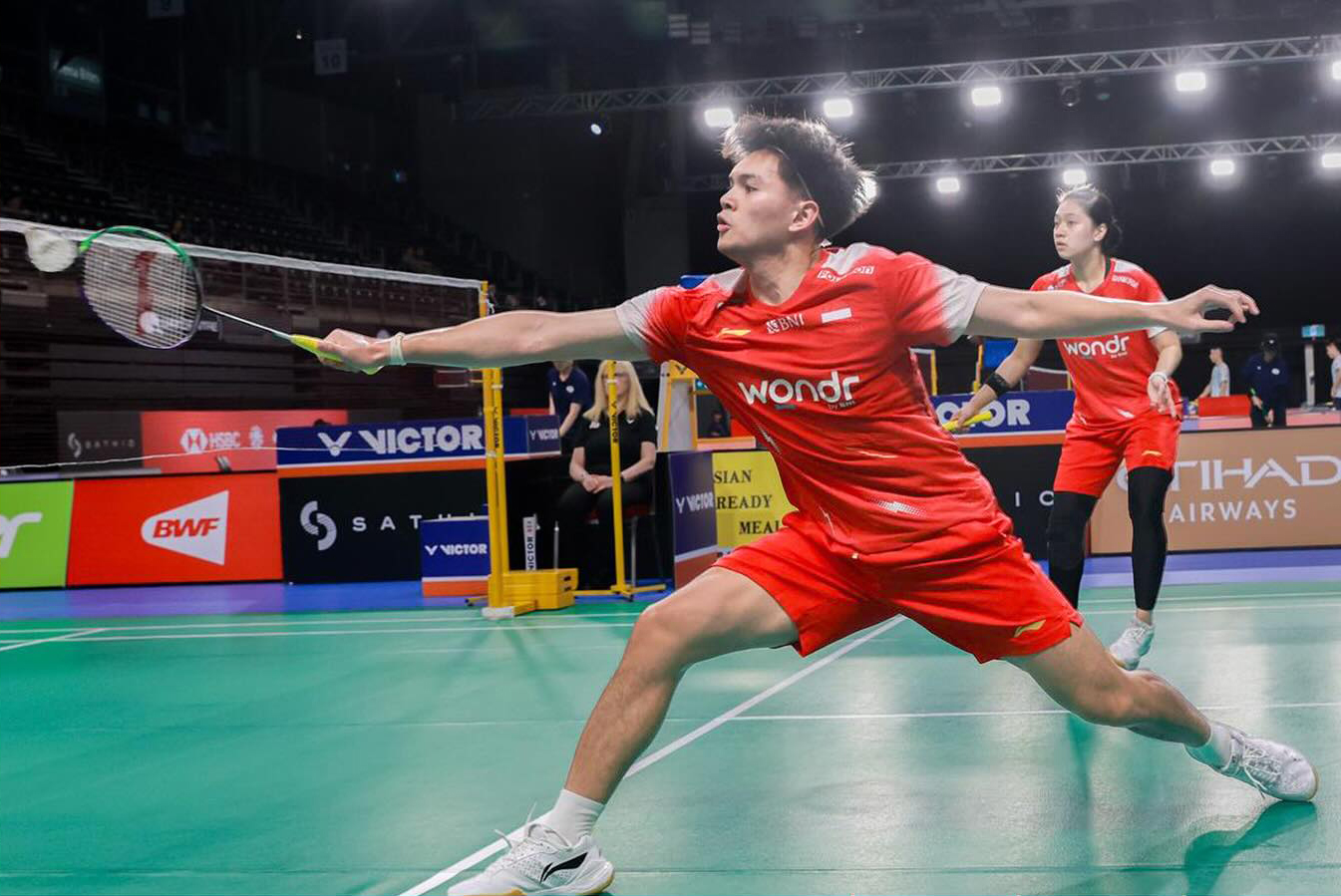 Ganda campuran unggulan keenam Adnan Maulana/Indah Cahya Sari Jamil akan menghadapi wakil Thailand, Pakkapon Teeraratsakul/Sapsiree Taerattanachai di babak 16 besar Australia Open 2025.