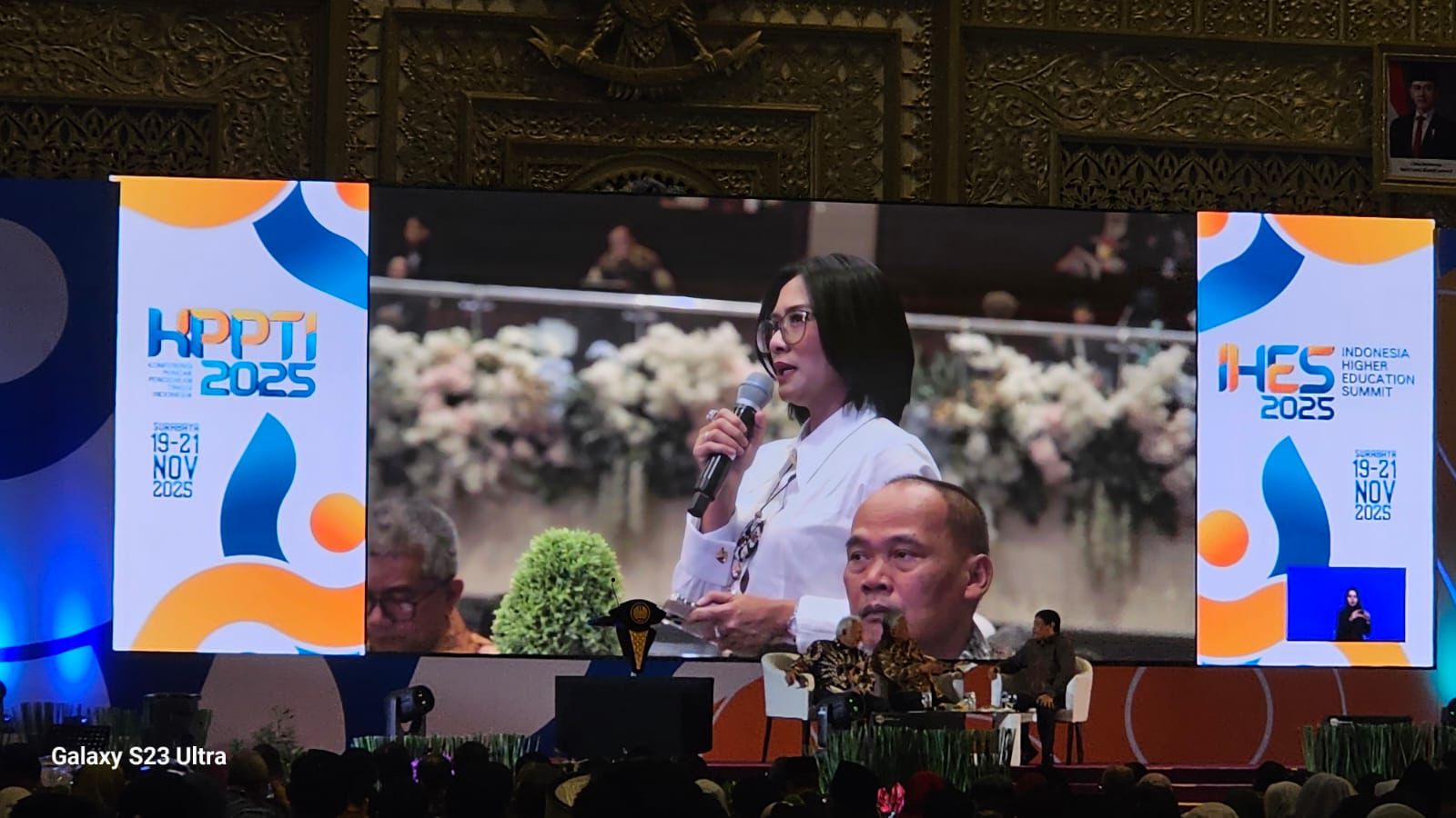 Rektor UKSW, Profesor Intiyas Utami, menghadiri kegiatan Konferensi Puncak Pendidikan Tinggi Indonesia (KPPTI) 2025 atau Indonesia Higher Education Summit (IHES) 2025 yang digelar Rabu&ndash;Jumat (19&ndash;21/1