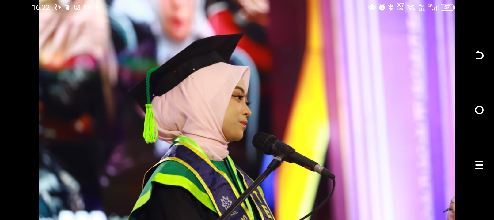 Jihan Al Hanin dari Program Studi Pendidikan Agama Islam, tampil menyampaikan pidato yang menyentuh dan dekat dengan realitas mahasiswa.