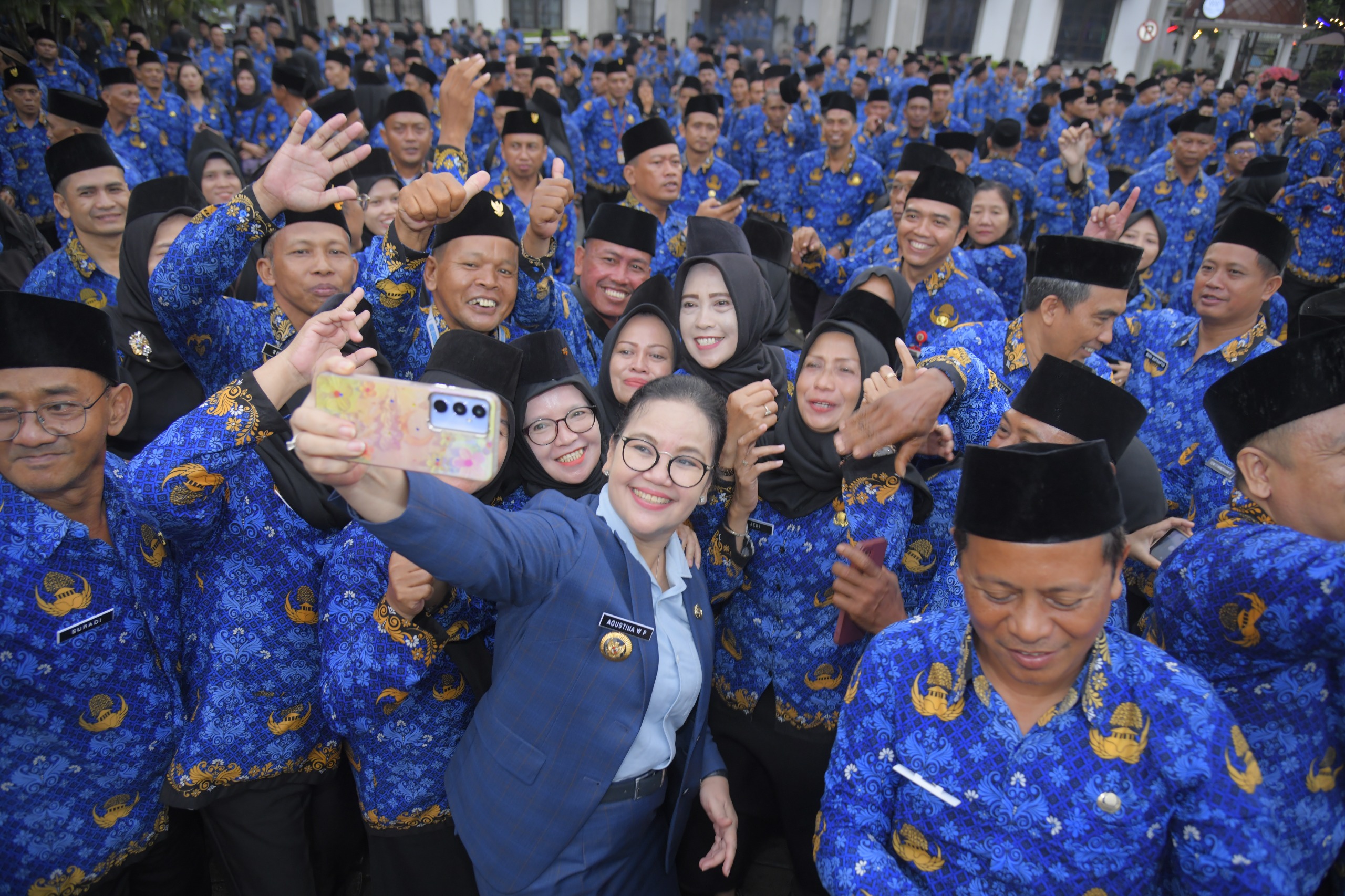 Wali Kota Semarang, Agustina Wulijeng setelah memimpin rakor OPD di Balai Kota, Senin (17/11).
