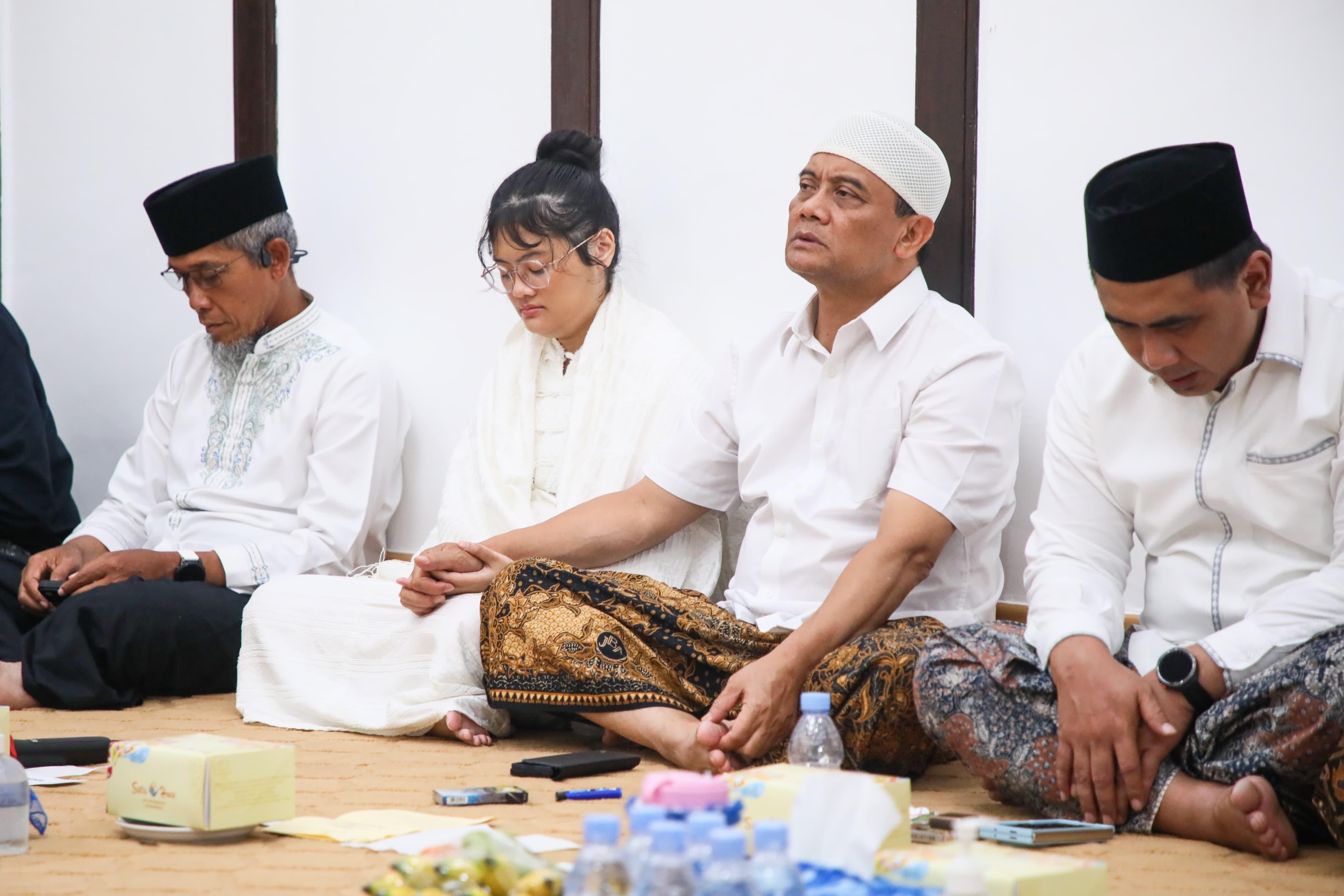 Gubernur Jawa Tengah Ahmad Luthfi menghadiri Haul ke-6 almarhumah istri Gubernur Jawa Tengah Ahmad Luthfi, Nurina Mulkiwati.