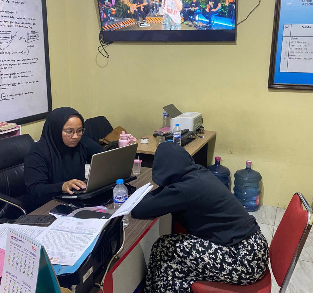 Korban pencabulan datangi Unit PPA Polres Semarang laporkan pelaku. IST/Jawa Pos Radar Semarang