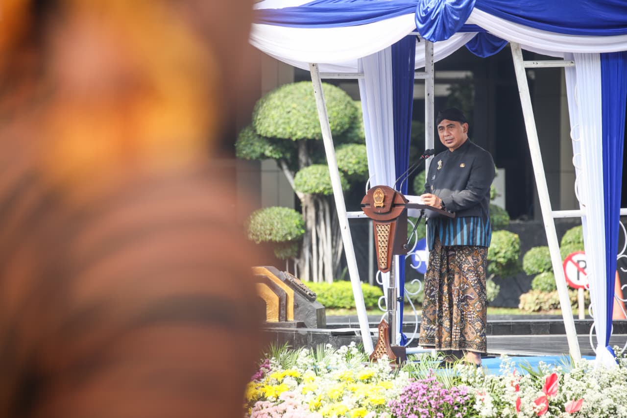 pemakaian &ldquo;sarung batik&ldquo; setiap hari Jumat untuk ASN di lingkungan Pemprov Jawa Tengah