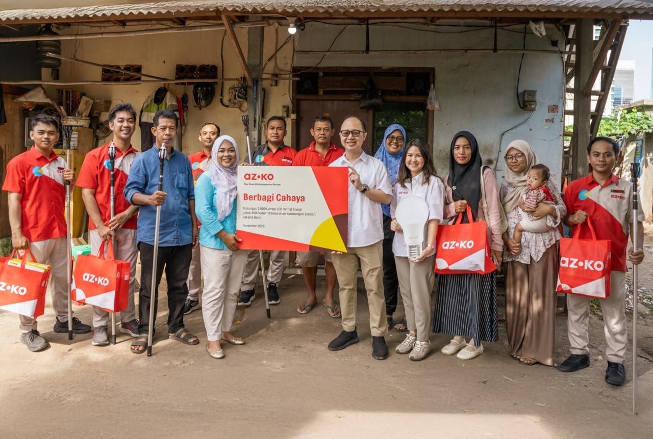 Di usia ke-30 tahun, PT Aspirasi Hidup Indonesia Tbk (AHI) (ACES) melalui AZKO menegaskan komitmennya terhadap keberlanjutan melalui program AZKO Berbagi Cahaya.