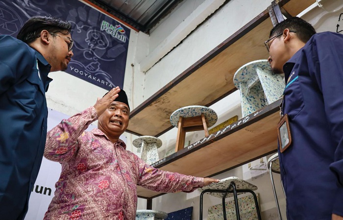 PELUNCURAN PASTELAB : PLN UIT JBT secara resmi meluncurkan Program TJSL Tahun 2025 &ldquo;Paste Laboratory&rdquo; (Pastelab) di Ruang Literasi, Kaliurang, Sleman, Yogyakarta pada Kamis 20 November 2025.