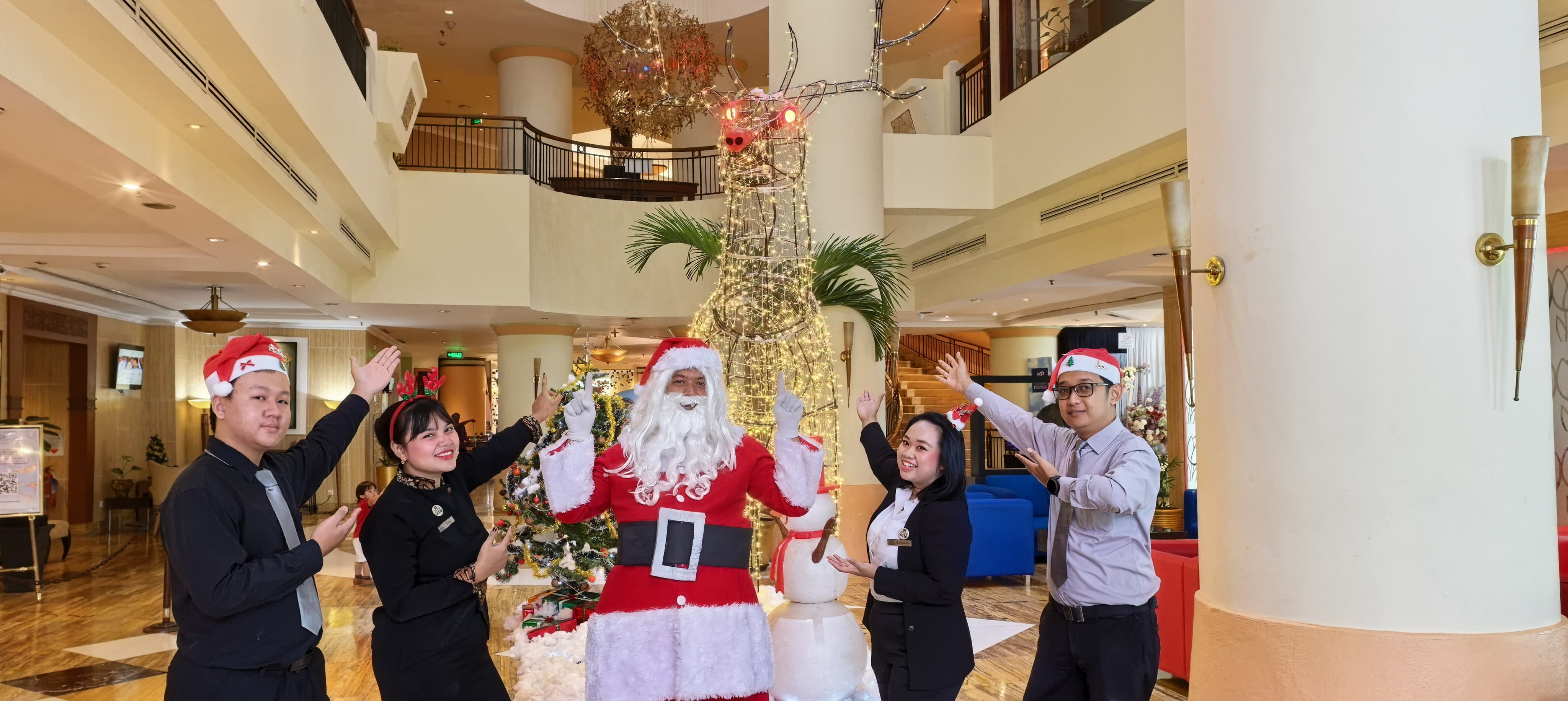 Liburan Akhir Tahun di Grand Candi Hotel Semarang: Dari Christmas Festival sampai Pesta Ambyar