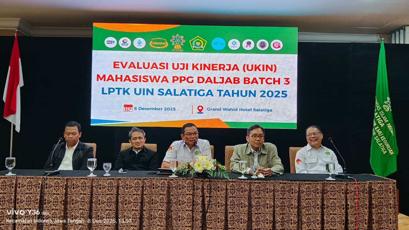 Dekan TIK UIN Salatiga dalam kegiatan &ldquo;Evaluasi Uji Kinerja (UKin) Mahasiswa PPG Daljab Batch 3 LPTK UIN Salatiga Tahun 2025&rdquo; yang diselenggarakan di Grand Wahid Hotel Salatiga, Senin (8/12/2025).