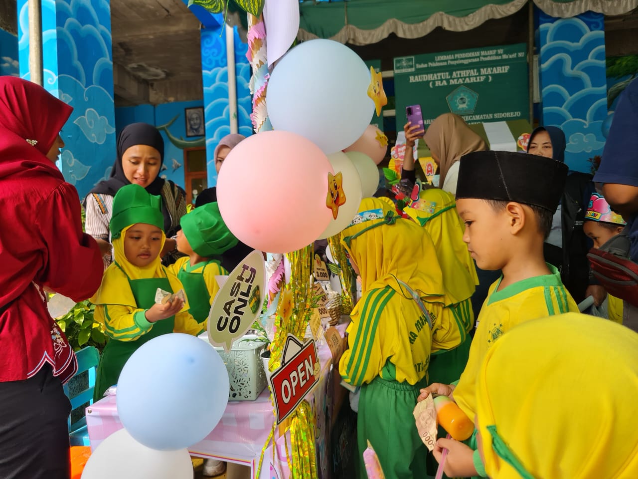 Penuh Warna dan Edukasi: KB-RA Ma