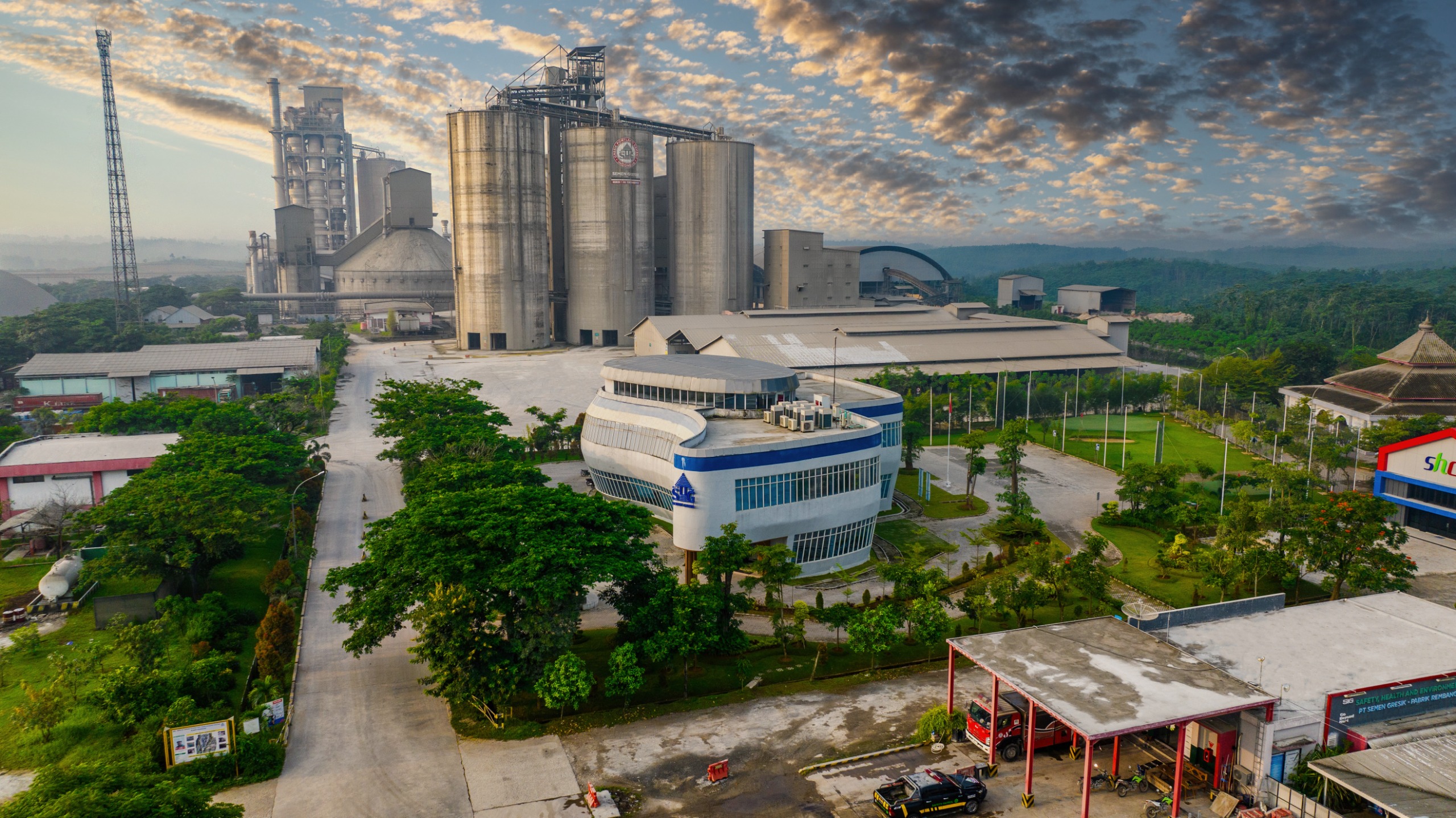 PT Semen Gresik resmi melakukan pergantian pucuk pimpinan melalui hasil Rapat Umum Pemegang Saham Luar Biasa (RUPSLB) yang dilakukan secara sirkuler (12/12).
