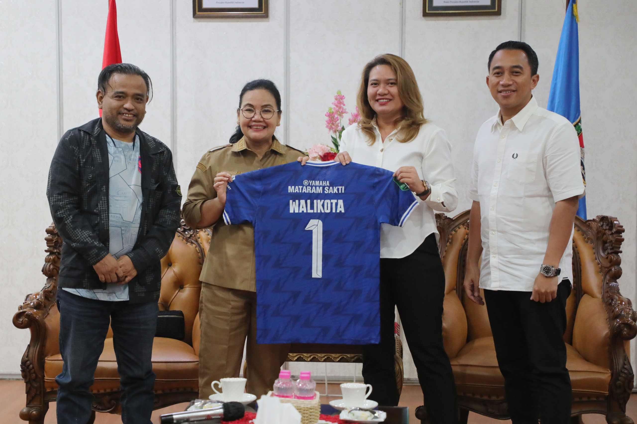 Wali Kota Semarang, Agustina Wilujeng secara resmi menyatakan komitmen Pemkot Semarang sebagai mitra strategis untuk mendukung kejayaan klub kebanggaan warga ibu kota Jawa Tengah itu.