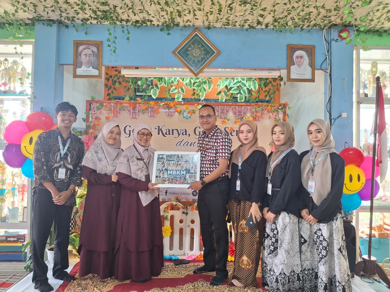 DPL FTIK UIN Salatiga, Dr. MS Viktor Purhanudin, M.Pd, menyebut langkah ini sebagai sebuah terobosan radikal. Hal itu ia sampaikan saat menarik mahasiswa MBKM Asistensi Mengajar di TK ABA 5 Salatiga