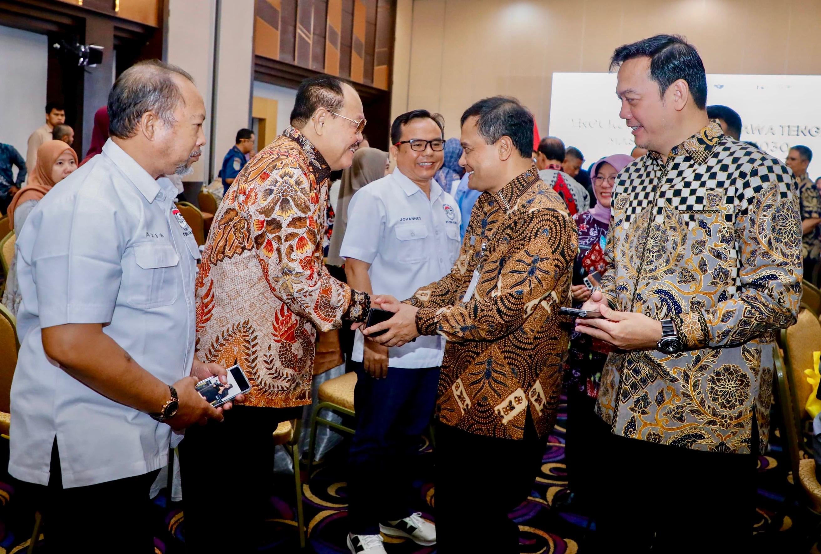 Gubernur Ahmad Luthfi  menghadiri pengukuhan pengurus Badan Pengurus Daerah (BPD) Ginsi Jawa Tengah di Hotel Grasia