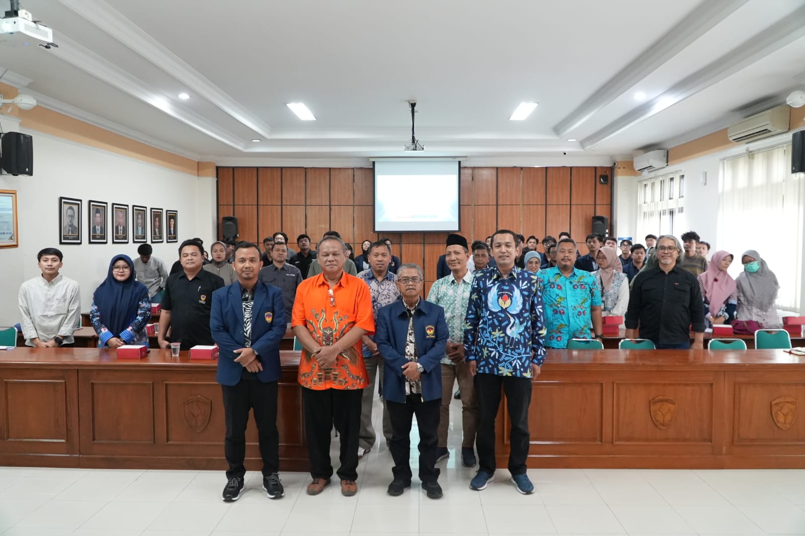 Penyegaran Dosen Pembimbing Lapangan dan FGD Mitigasi Bencana Berbasis Partisipasi Masyaramat dalam Kuliah Kerja Nyata di Upgris.