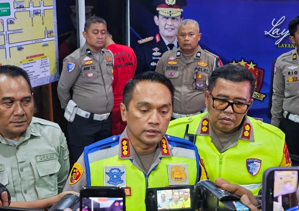 Kapolrestabes Semarang Kombes Pol M Syahduddi didampingi Kasatlantas Polrestabes Semarang AKBP Yunaldi