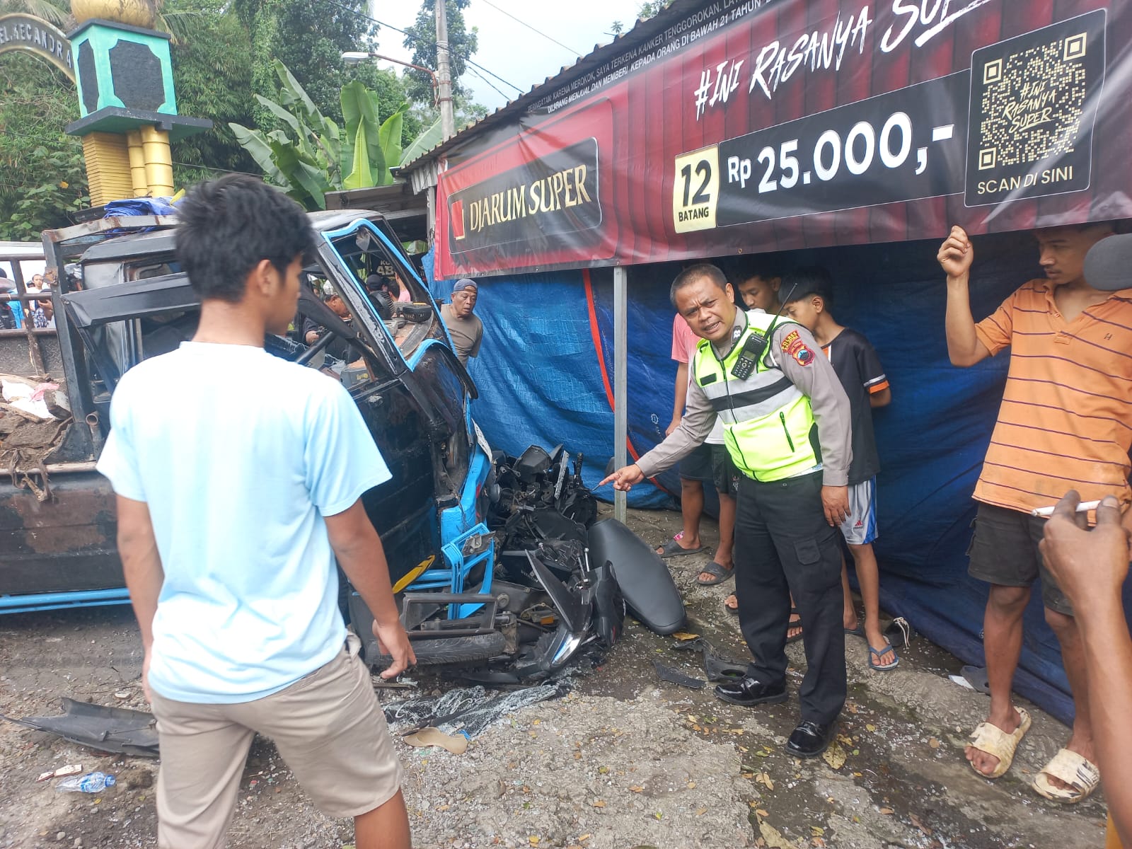 Kecelakaan lalu lintas terjadi di wilayah hukum Polres Salatiga, tepatnya di Jalan Lingkar Selatan (JLS) Simpang Empat Gamol, Kecandran, Sidomukti, Kota Salatiga, pada Rabu (24/12/2025).