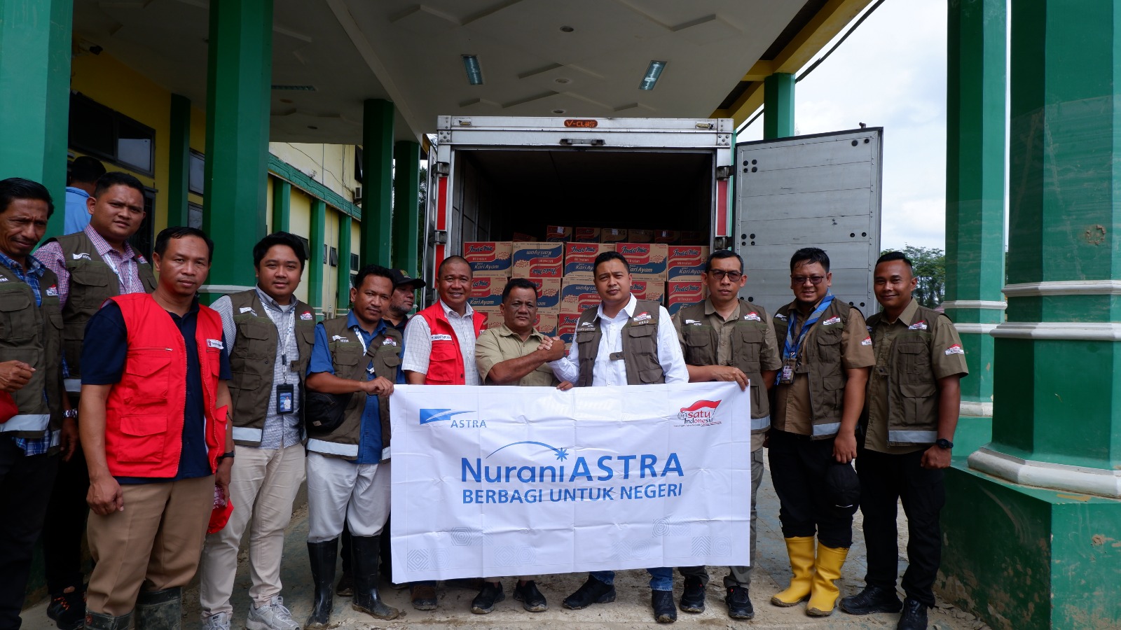 Nurani Astra telah menyalurkan lebih dari 35.500 paket sembako dan perlengkapan darurat guna membantu memenuhi kebutuhan dasar masyarakat di tiga wilayah terdampak banjir bandang dan tanah longsor.