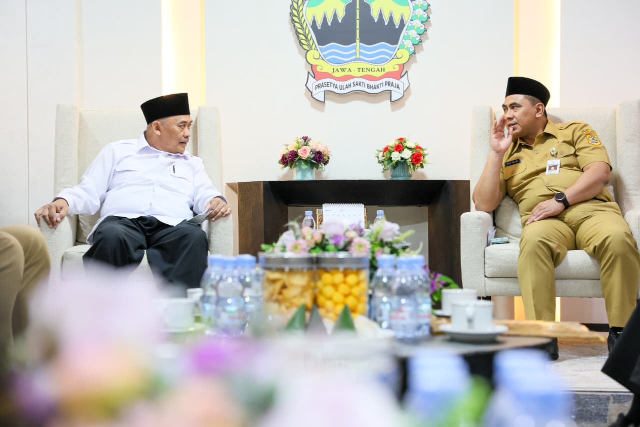 Wakil Gubernur Jawa Tengah, Taj Yasin&nbsp;menerima Kepala Kantor Wilayah Kementerian Haji dan Umrah Provinsi Jawa Tengah di Semarang pada Senin 12 Januari 2025.