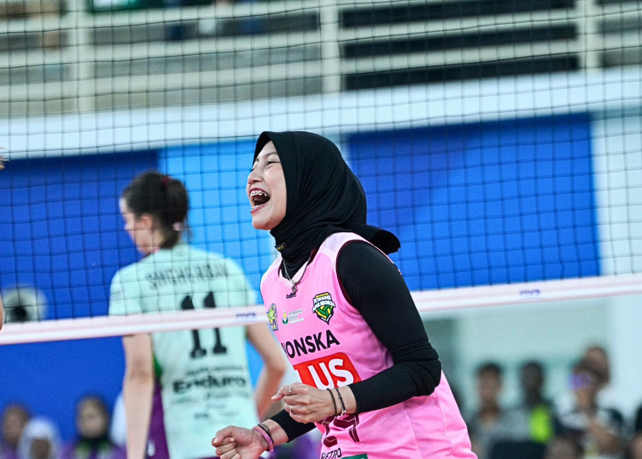 Gresik Petrokimia Pupuk Indonesia menumbangkan juara bertahan Jakarta Pertamina Enduro dengan skor 3-1 (25-17, 23-25, 25-18, 25-20).