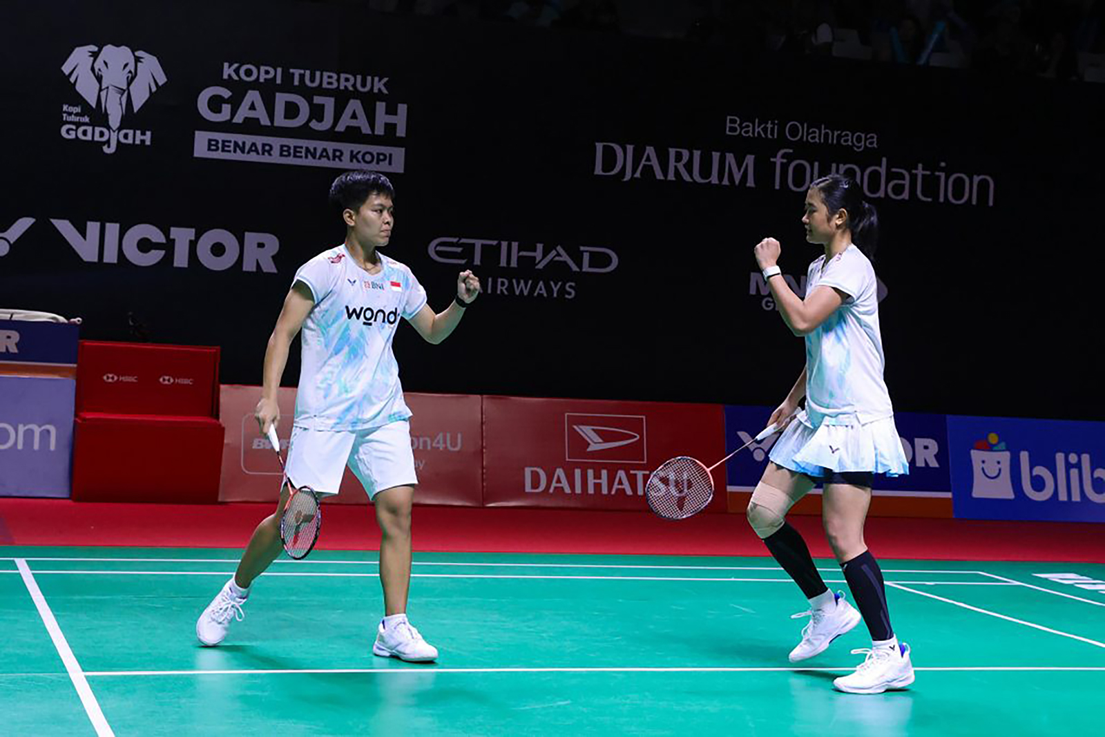 Ganda putri rombakan terbaru Amallia Cahaya Pratiwi/Siti Fadia Silva Ramadhanti melaju ke babak kedua Indonesia Masters 2026 usai menang 21-8, 21-15 atas Ornnicha Jongsathapornparn Sukitta Suwachai.