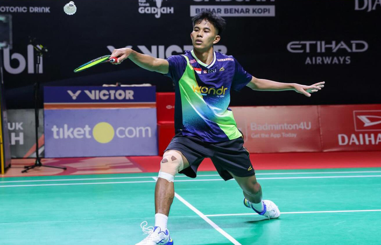 Muhamad Yusuf melaju ke babak 32 besar setelah memenangi laga sesama pelatnas Yohanes Saut Marcellyno dengan skor 21-14, 21-18 dalam waktu 41 menit.