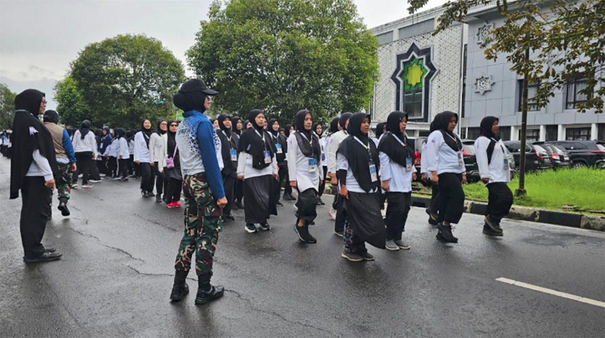 Terungkap! Alasan Pemerintah Melatih Petugas Haji 2026 Semi Militer