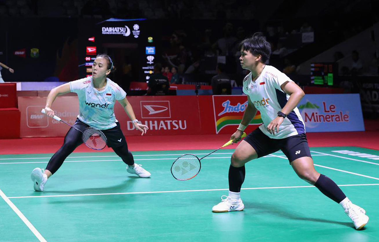 Febriana Dwipuji Kusuma/Meilysa Trias Puspitasari harus berjuang keras untuk mengalahkan wakil Hongkong, Lui Lok Yeung Nga Ting 16-21, 21-14, 21-17.