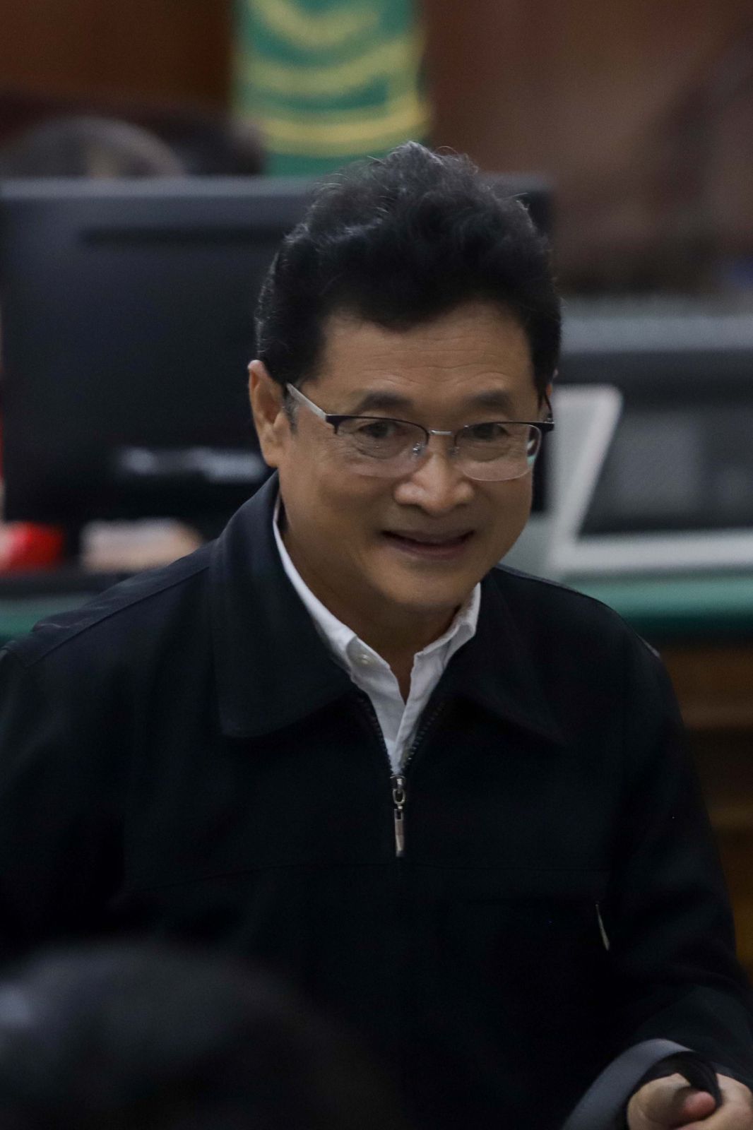 Mantan Wakil Direktur Keuangan Jawa Pos Basuki menghadiri sidang sengketa kepemilikan PT Dharma Nyata Press di Pengadilan Negeri Surabaya kemarin (20/1/2026).