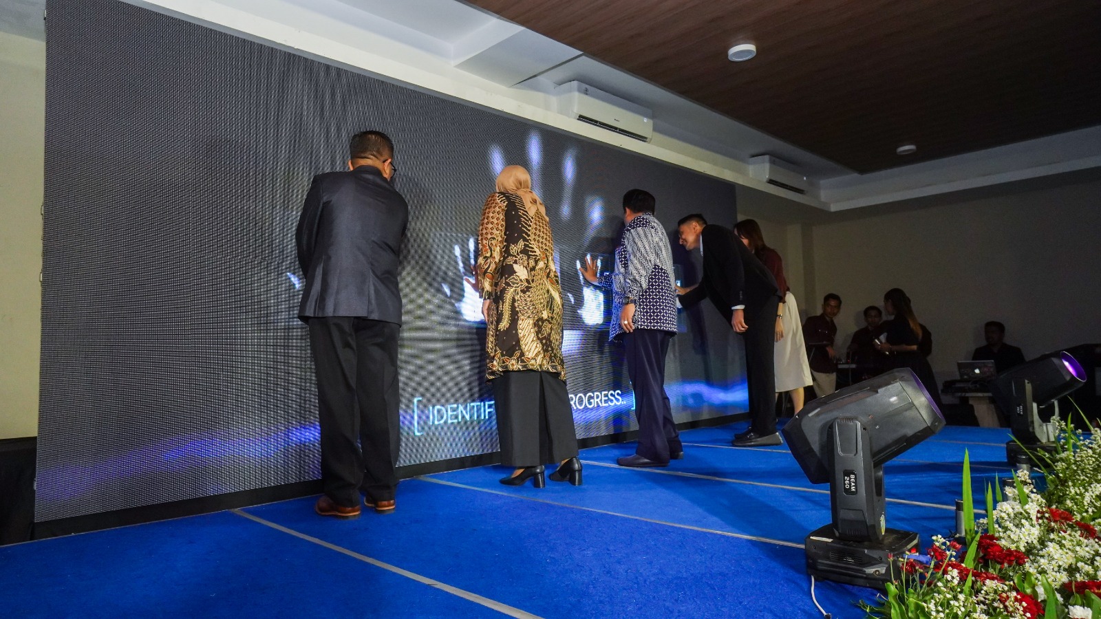 Wali Kota Salatiga dr. Robby Hernawan, Sp.OG, bersama Wakil Wali Kota Nina Agustin, menghadiri seremoni rebranding Front One Gosyen Hotel menjadi Gosyen Azana Hotel Salatiga, Kamis (22/1/2026).