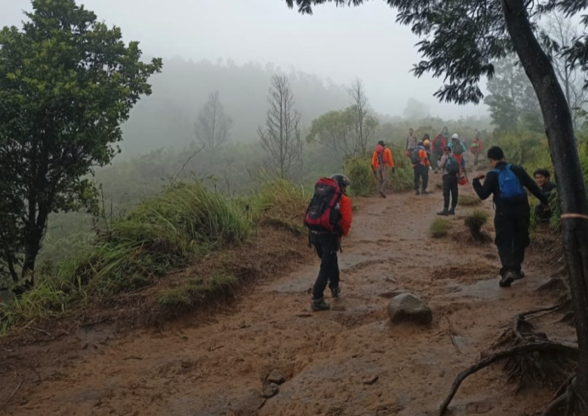 Hari Ke 10 Pendaki Hilang di Bukit Mongkrang Gunung Lawu, 98 Persen Wilayah Disisir Keberadaan Survivor Masih Misterius, Diperpanjang 31 Januari 2026