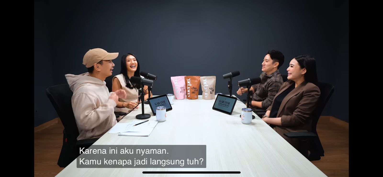 podcast  Raditya Dika bersama Amanda Manopo dan Kenny