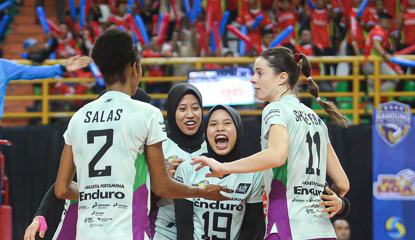 Jakarta Pertamina Enduro berhasil menggeser Electric PLN usai mengalahkan Medan Falcons di seri Gresik.
